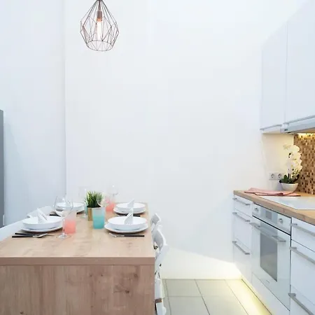 Super With A/c * Budapest