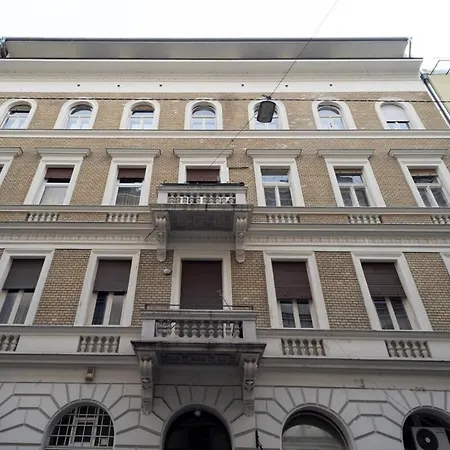 Super With A/c 아파트